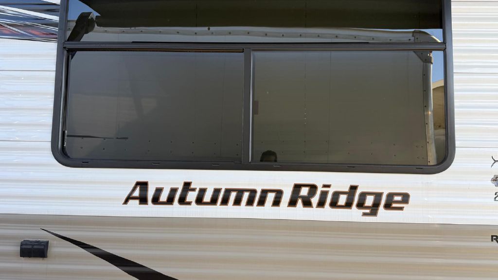 Photo 27 of this StarCraft Autumn Ridge RV
