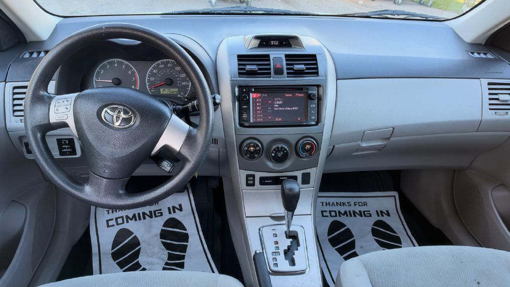Photo 11 of this TOYOTA COROLLA