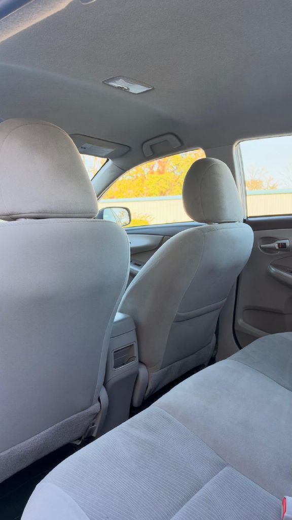 Photo 12 of this TOYOTA COROLLA