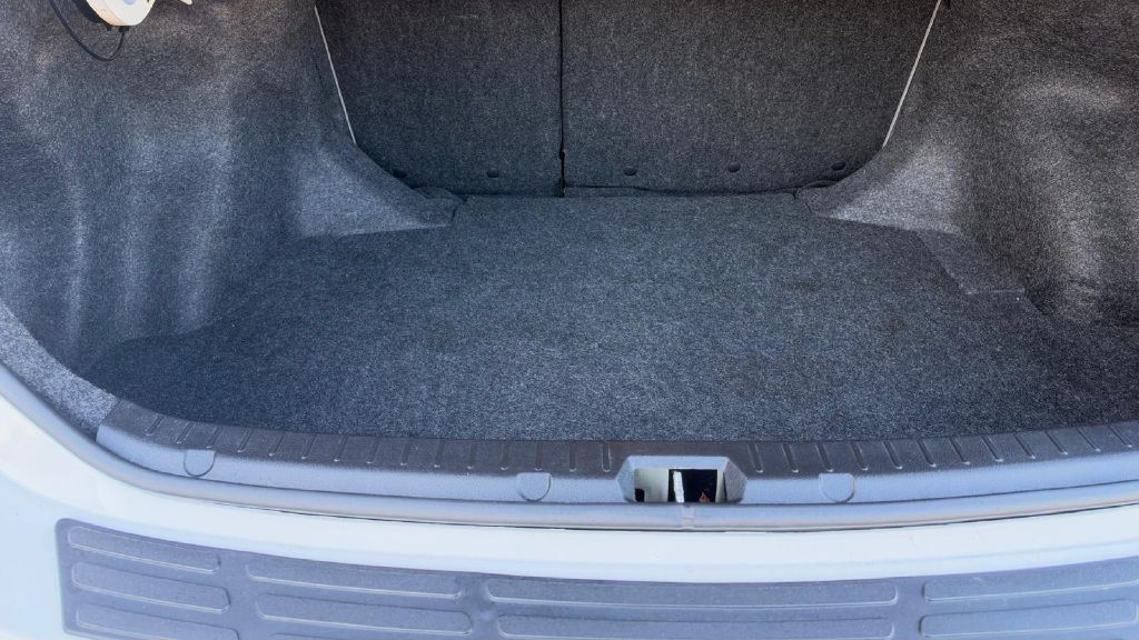 Photo 14 of this TOYOTA COROLLA