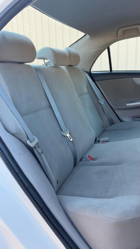 Photo 16 of this TOYOTA COROLLA
