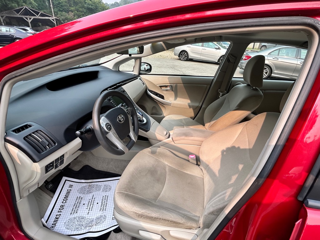 Photo 7 of this TOYOTA PRIUS