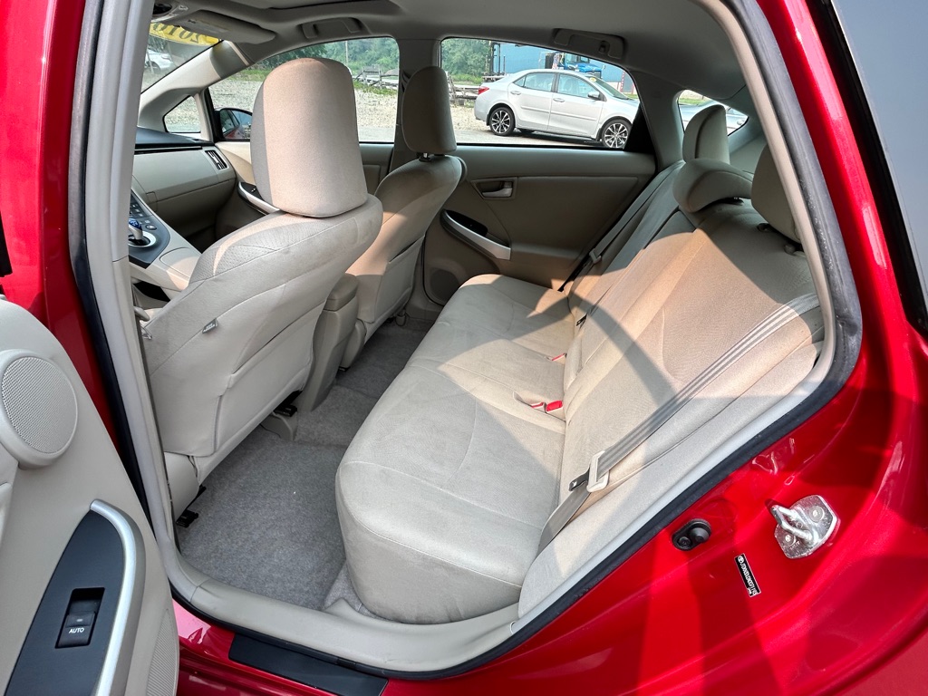 Photo 8 of this TOYOTA PRIUS