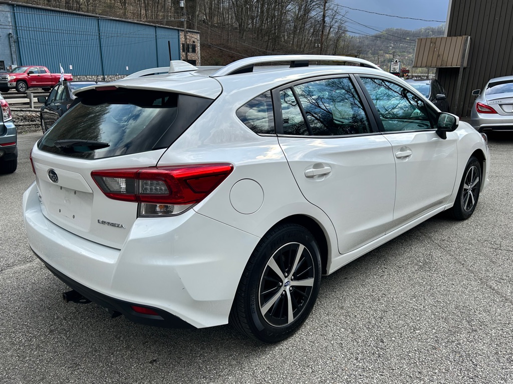 Photo 7 of this SUBARU IMPREZA