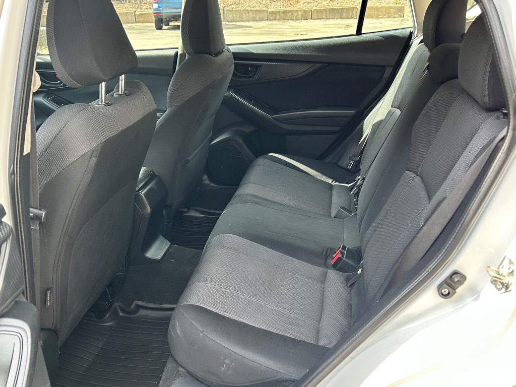 Photo 15 of this SUBARU IMPREZA