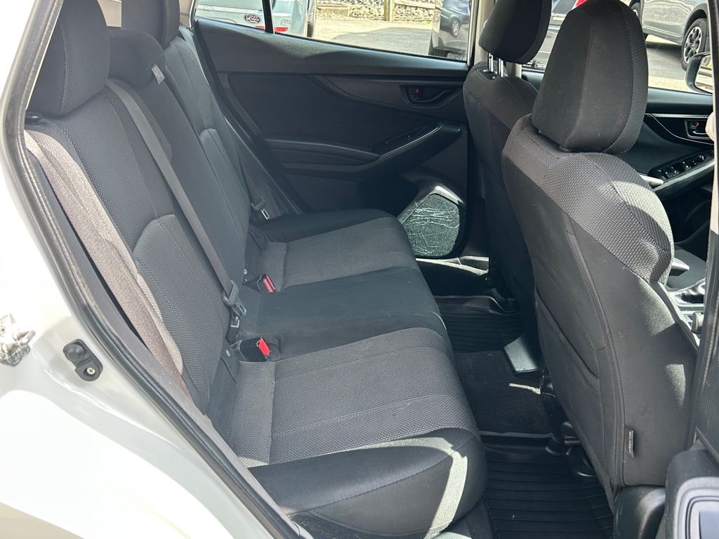 Photo 16 of this SUBARU IMPREZA