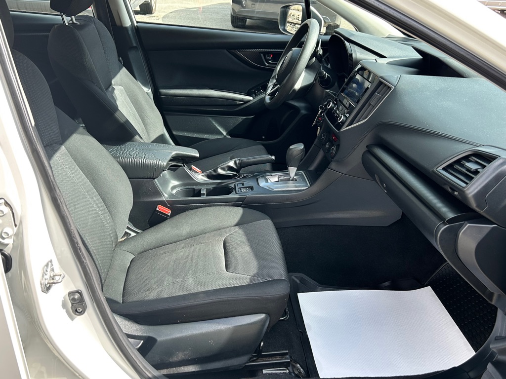 Photo 14 of this SUBARU IMPREZA