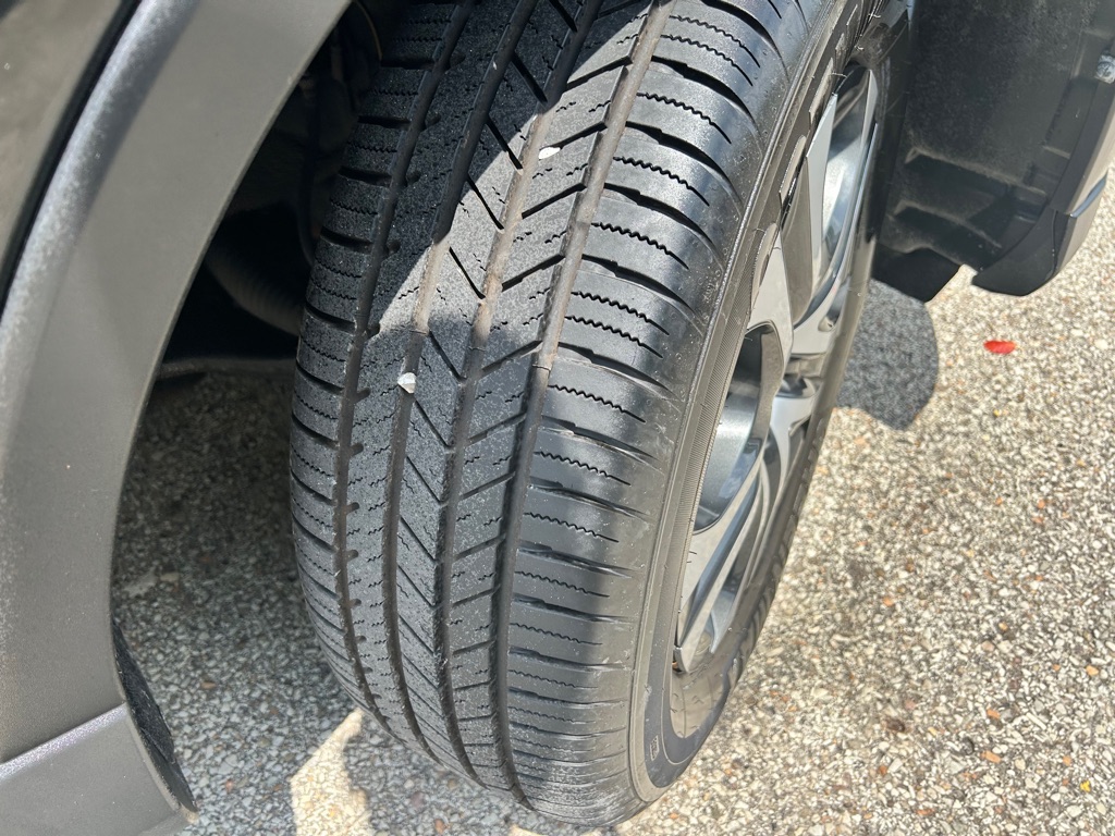 Photo 19 of this TOYOTA RAV4
