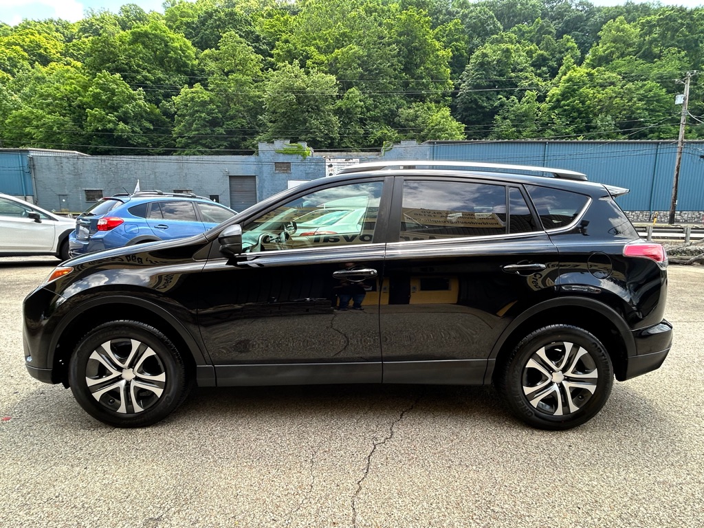 Photo 4 of this TOYOTA RAV4