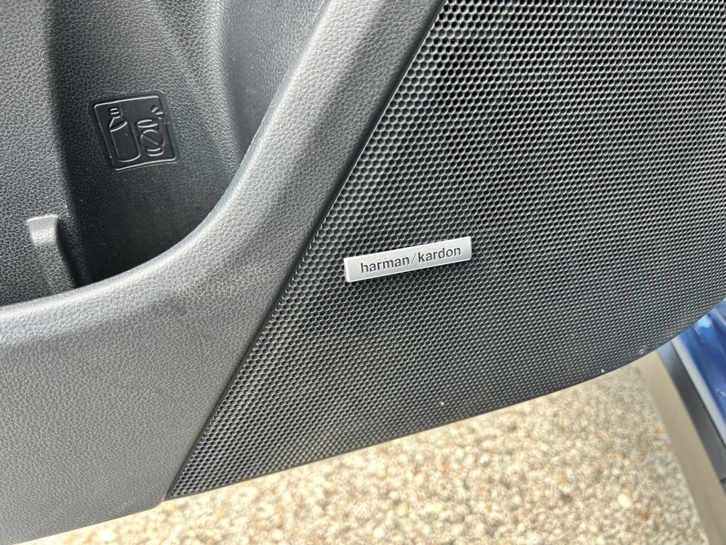 Photo 21 of this SUBARU CROSSTREK
