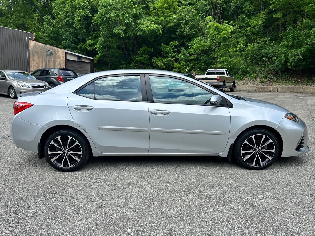 Photo 8 of this TOYOTA COROLLA