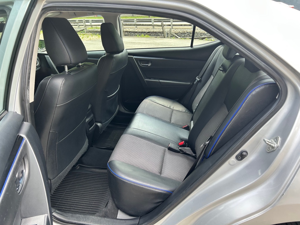 Photo 12 of this TOYOTA COROLLA