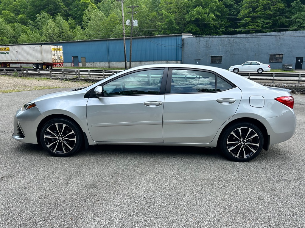 Photo 4 of this TOYOTA COROLLA