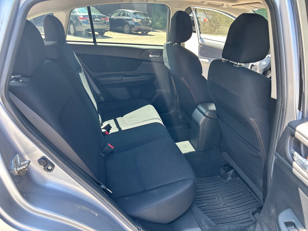 Photo 11 of this SUBARU IMPREZA