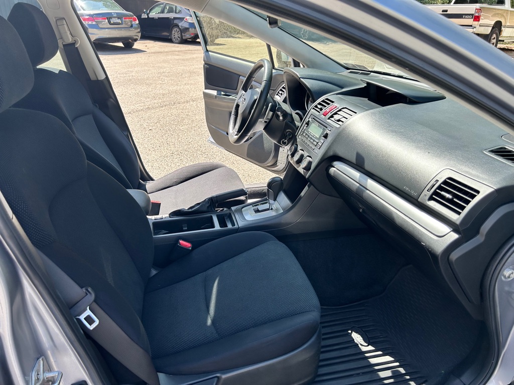 Photo 10 of this SUBARU IMPREZA