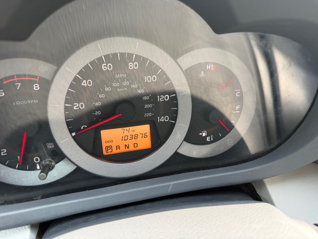 Photo 22 of this TOYOTA RAV4