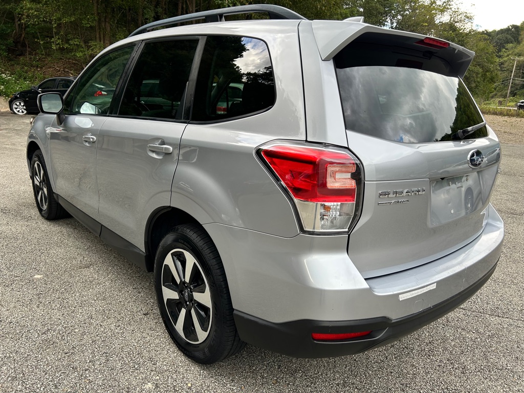 Photo 5 of this SUBARU FORESTER
