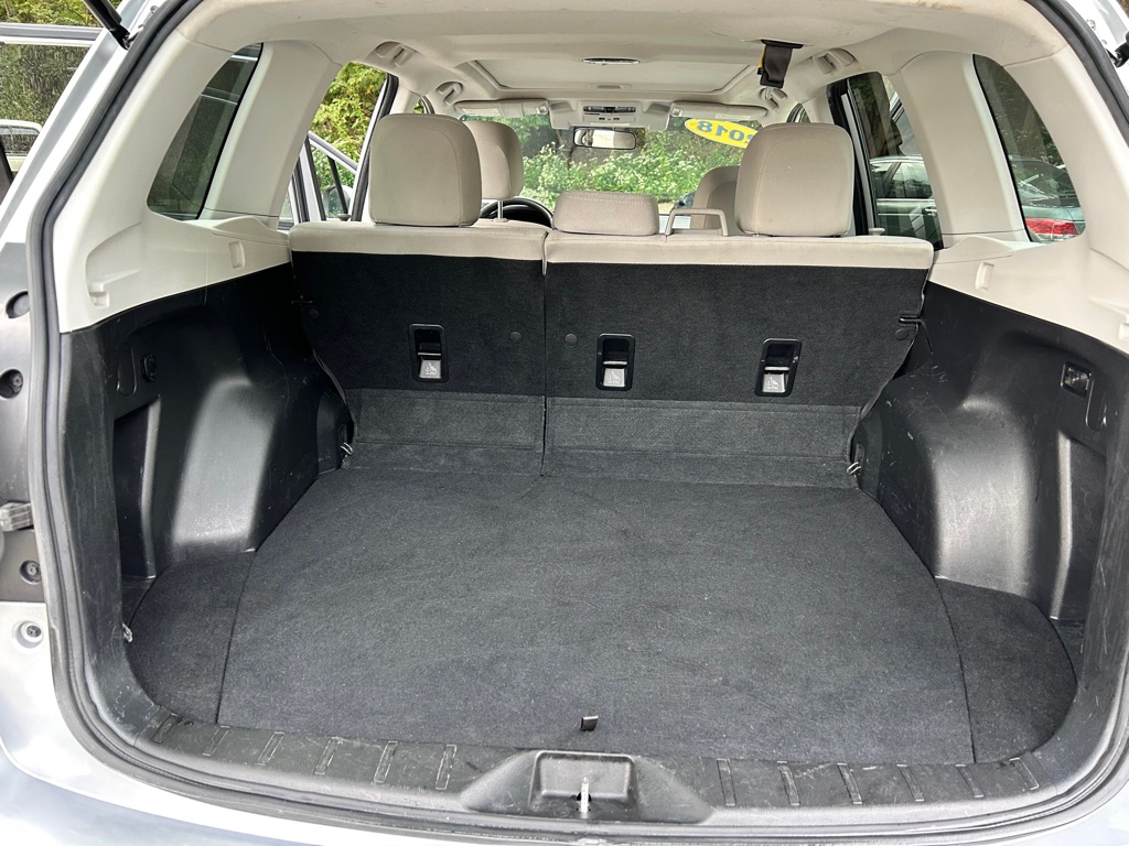 Photo 11 of this SUBARU FORESTER