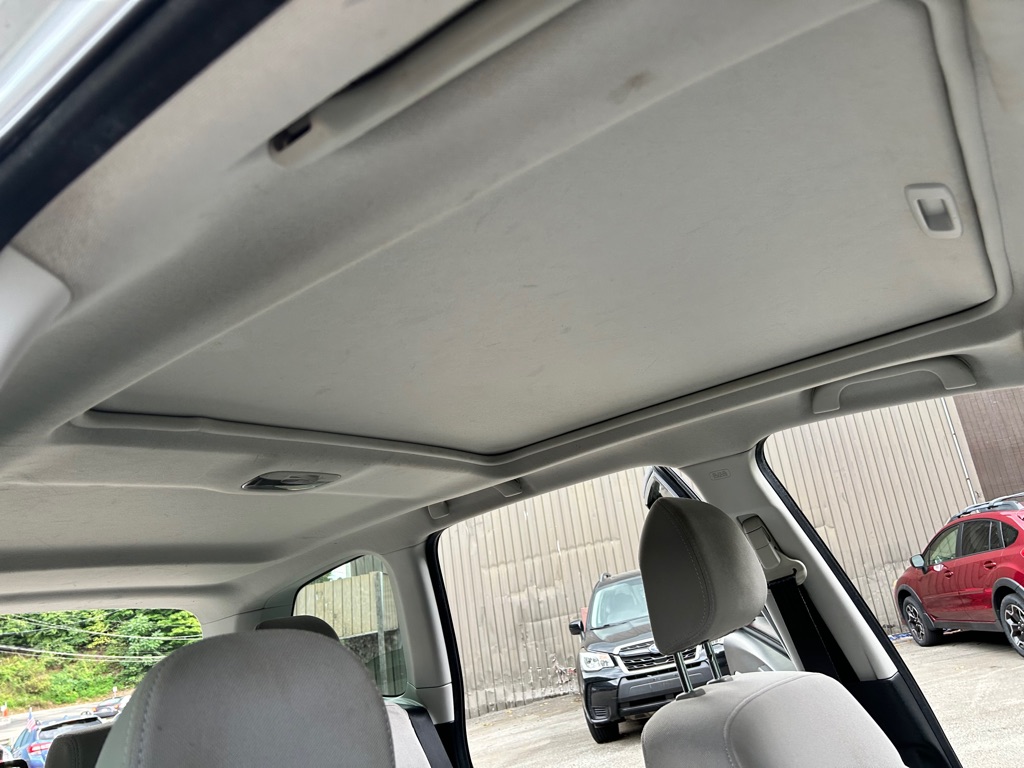 Photo 17 of this SUBARU FORESTER