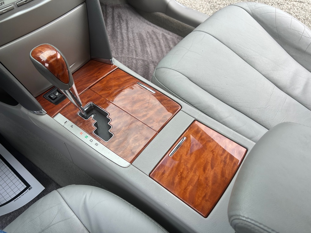 Photo 15 of this TOYOTA CAMRY HYBRID
