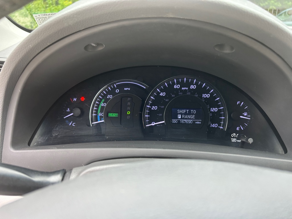 Photo 13 of this TOYOTA CAMRY HYBRID