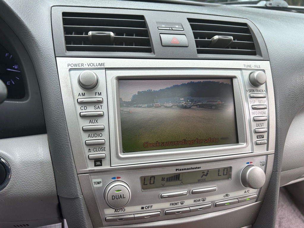 Photo 14 of this TOYOTA CAMRY HYBRID
