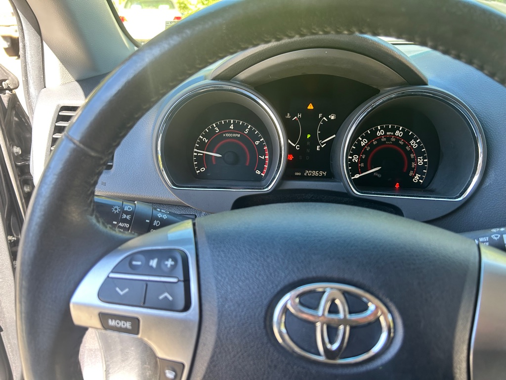 Photo 11 of this TOYOTA HIGHLANDER
