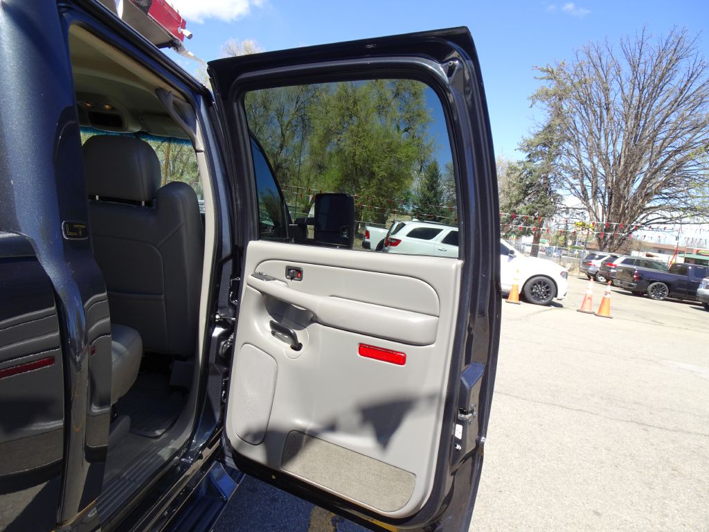 Photo 37 of this CHEVROLET SILVERADO 3500