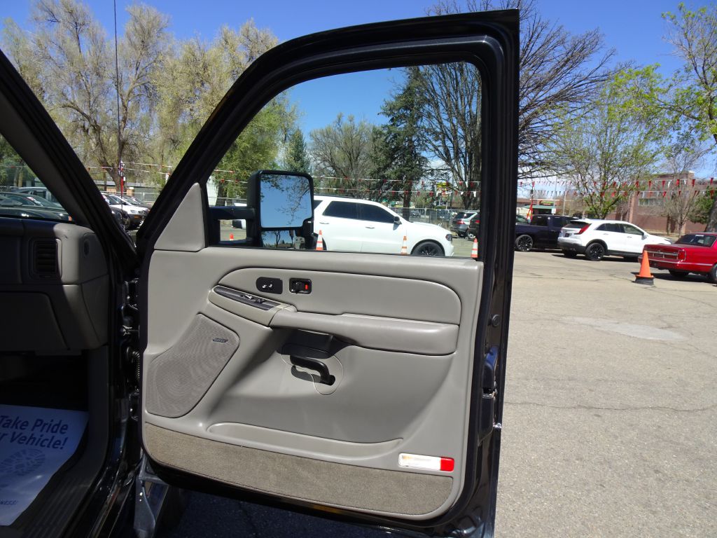 Photo 40 of this CHEVROLET SILVERADO 3500