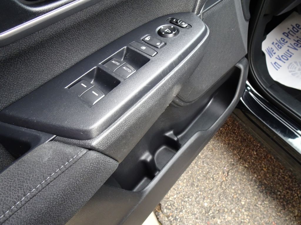 Photo 19 of this HONDA CR-V