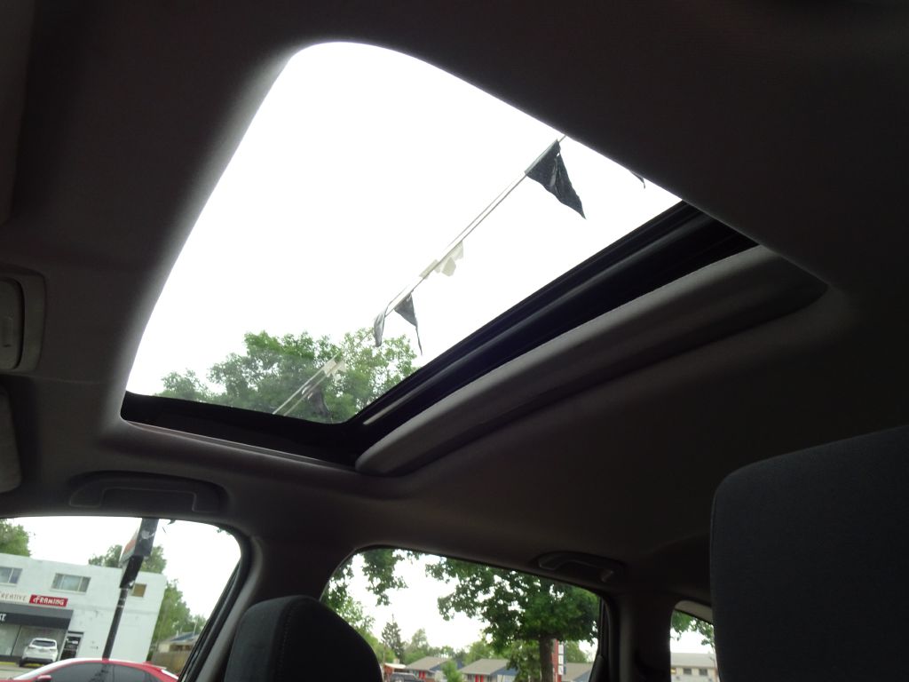 Photo 28 of this HONDA CR-V