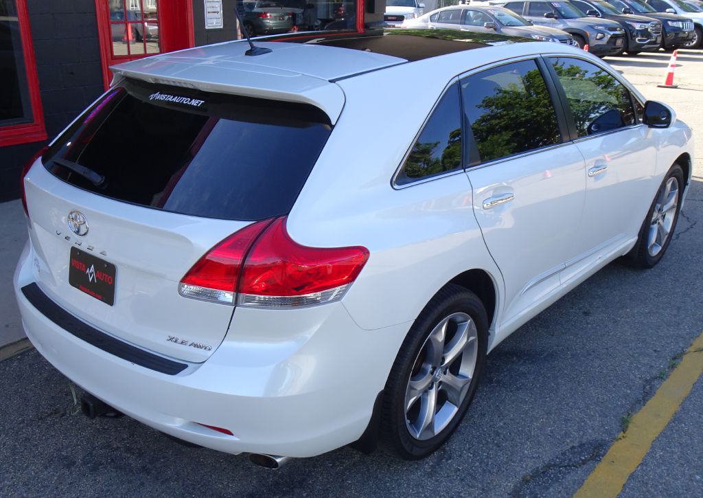Photo 10 of this TOYOTA VENZA