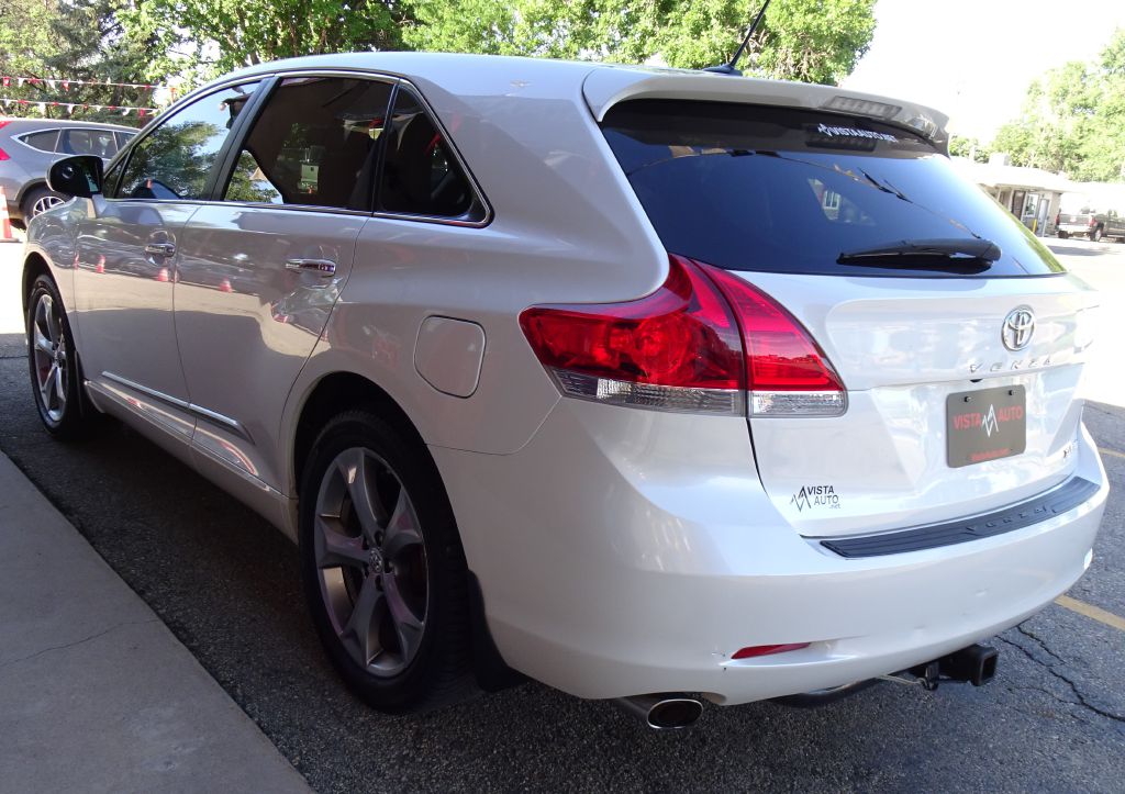 Photo 12 of this TOYOTA VENZA