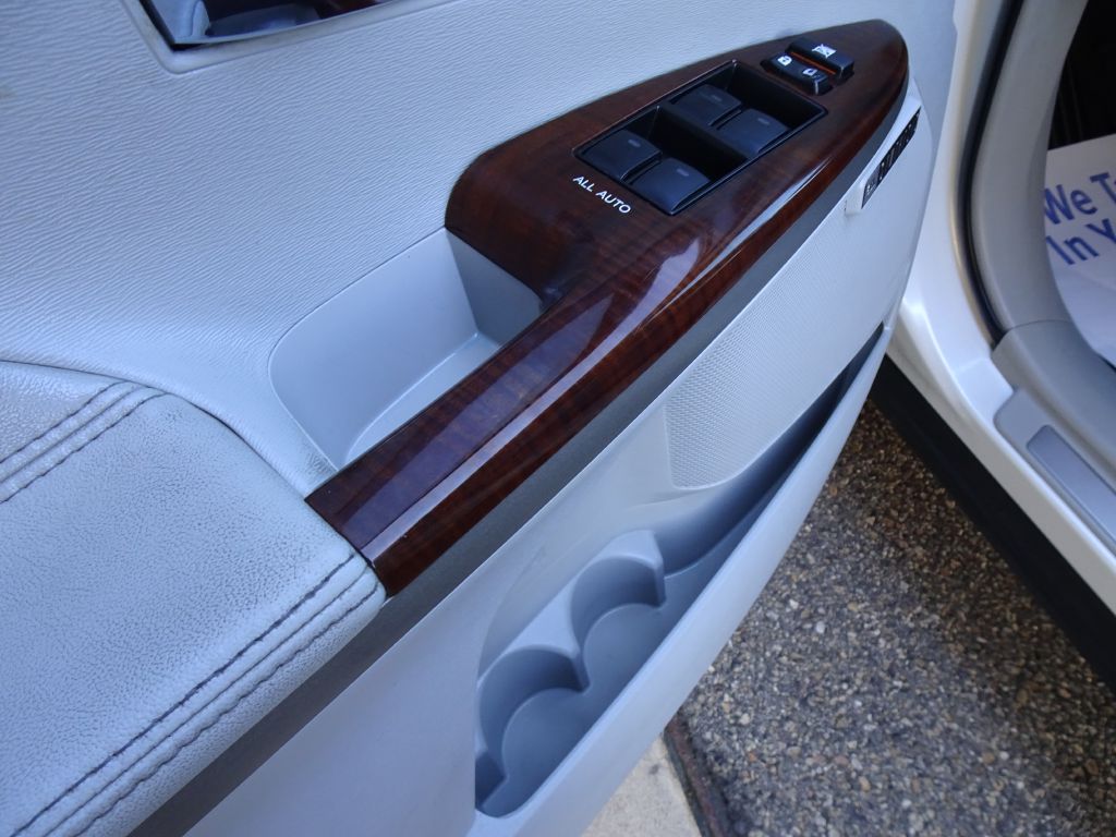 Photo 19 of this TOYOTA VENZA