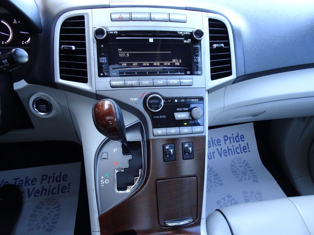 Photo 25 of this TOYOTA VENZA
