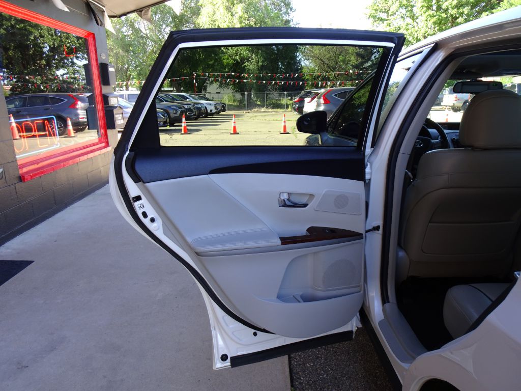 Photo 29 of this TOYOTA VENZA