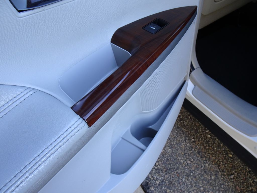 Photo 30 of this TOYOTA VENZA