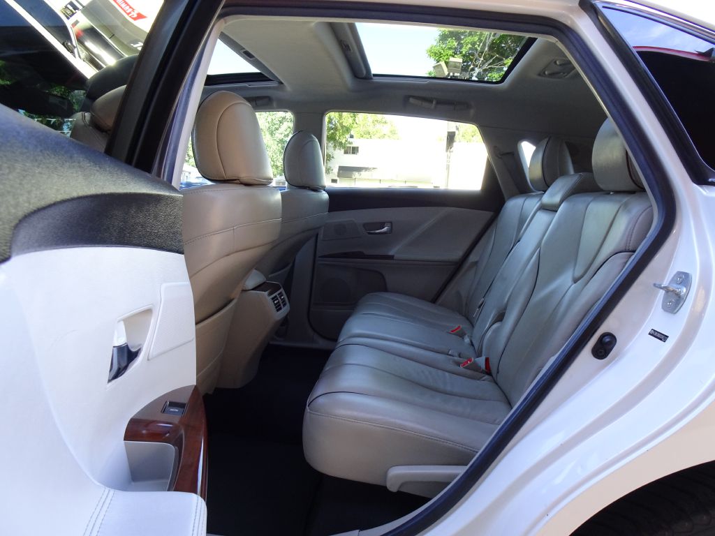Photo 31 of this TOYOTA VENZA