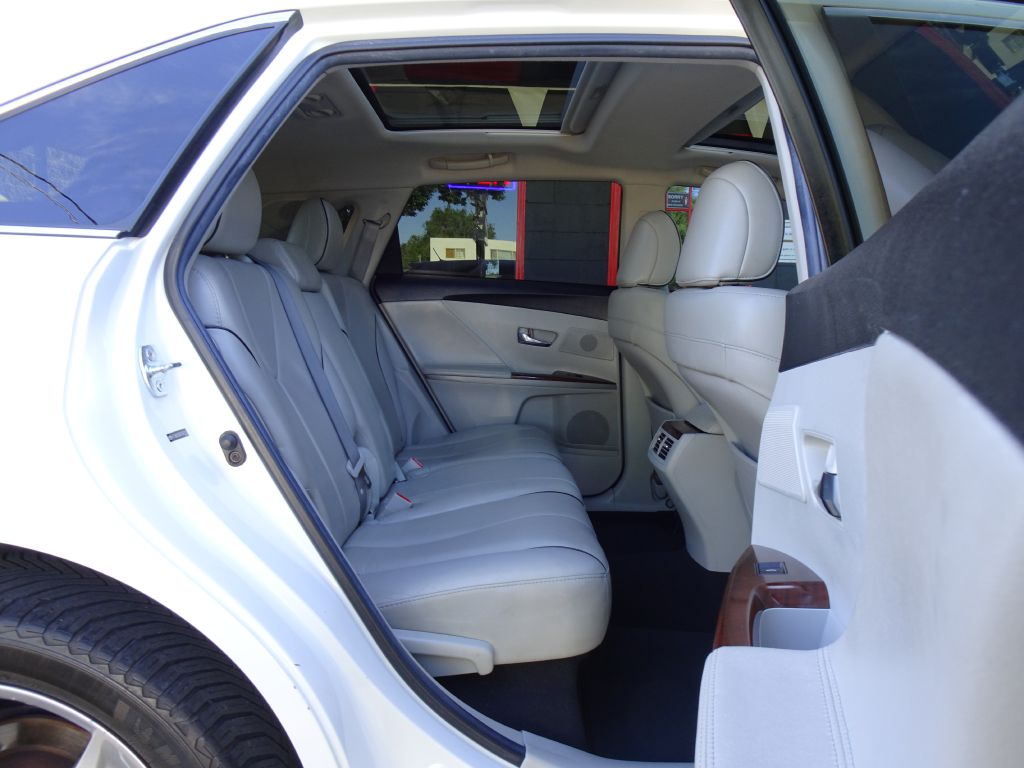 Photo 40 of this TOYOTA VENZA