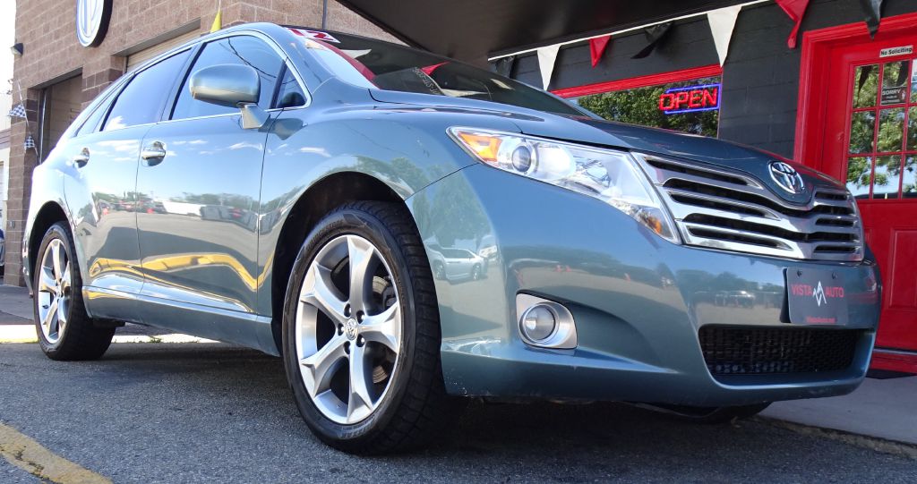 Photo 2 of this TOYOTA VENZA