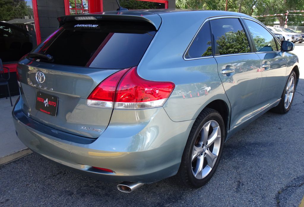 Photo 8 of this TOYOTA VENZA