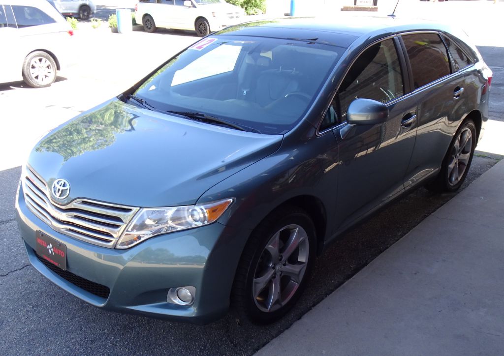 Photo 17 of this TOYOTA VENZA