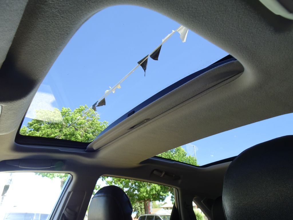 Photo 28 of this TOYOTA VENZA