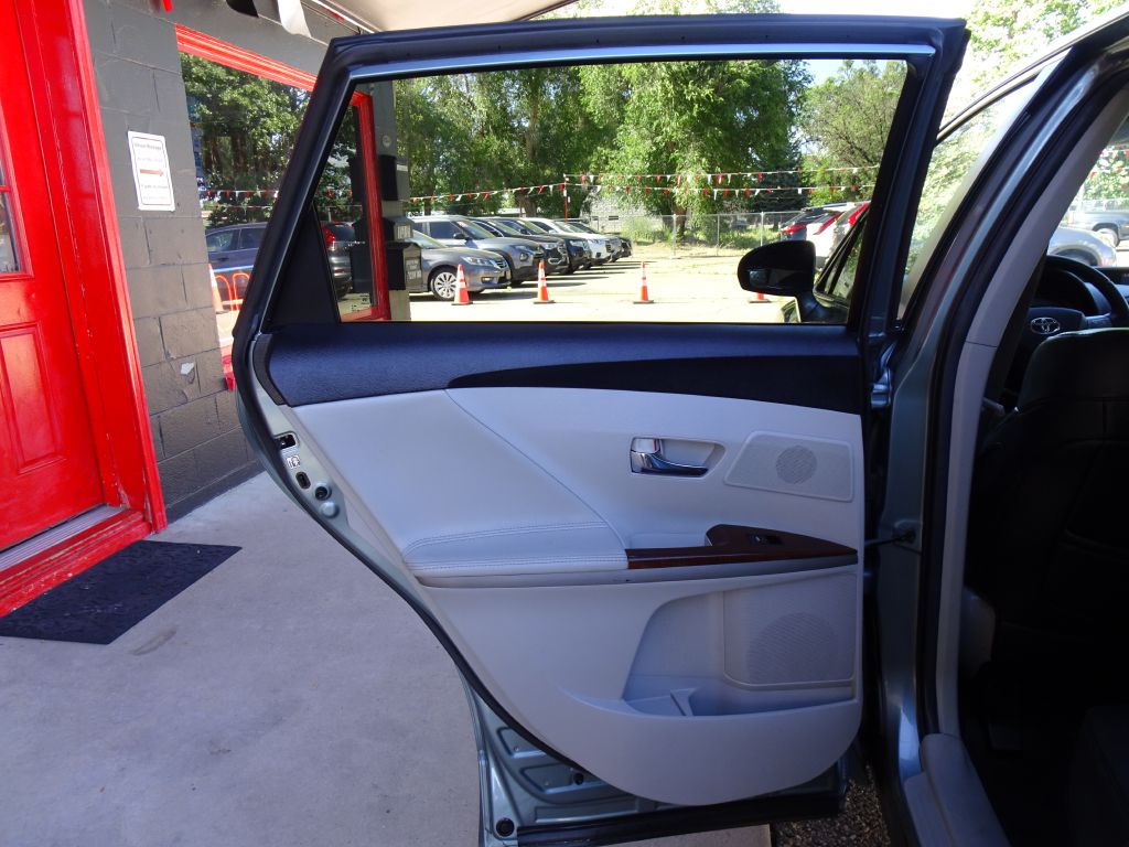 Photo 29 of this TOYOTA VENZA