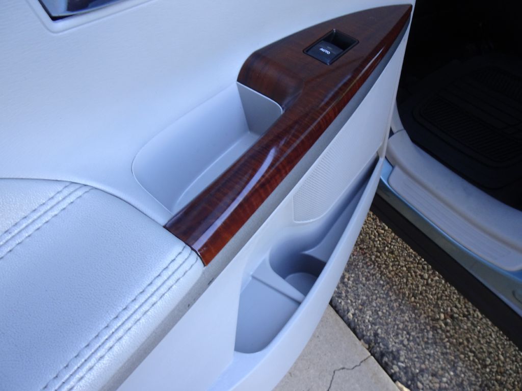 Photo 30 of this TOYOTA VENZA