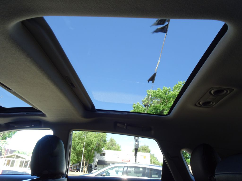 Photo 34 of this TOYOTA VENZA