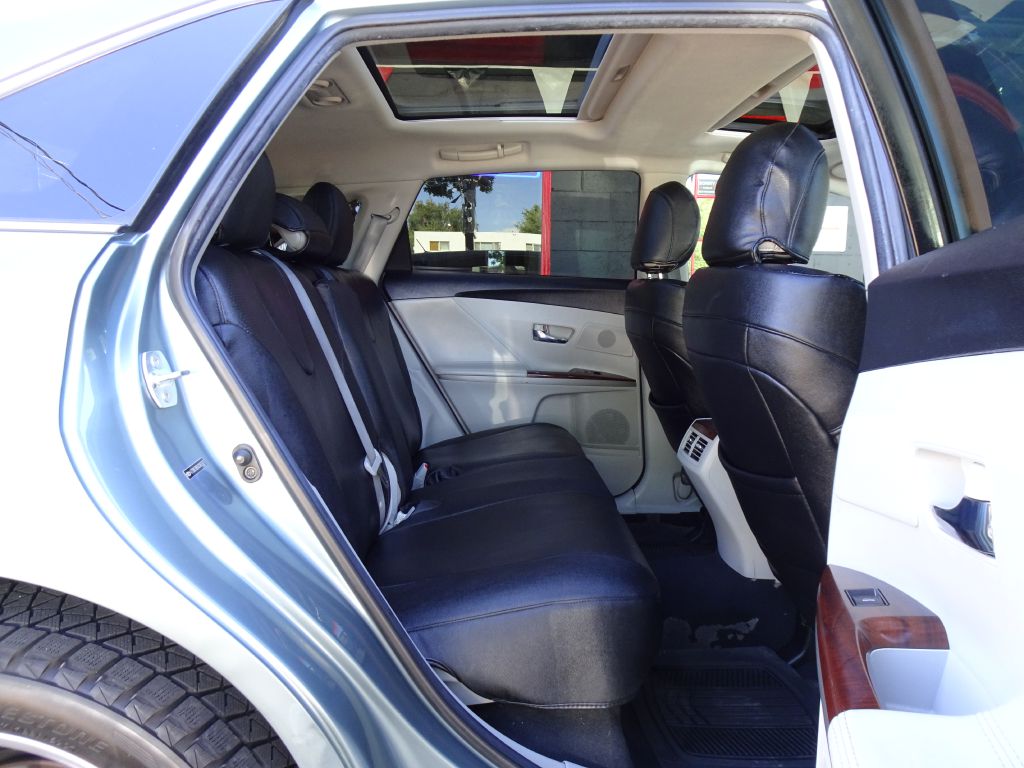 Photo 39 of this TOYOTA VENZA