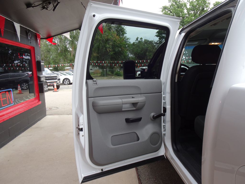 Photo 27 of this CHEVROLET SILVERADO 2500