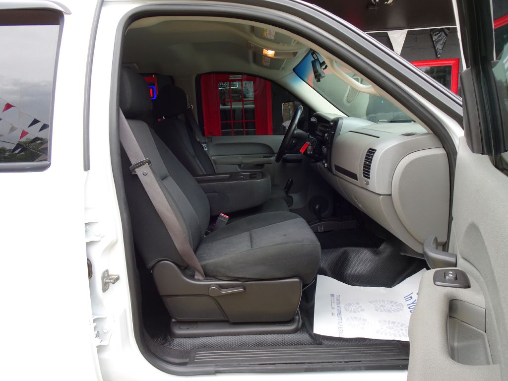 Photo 38 of this CHEVROLET SILVERADO 2500