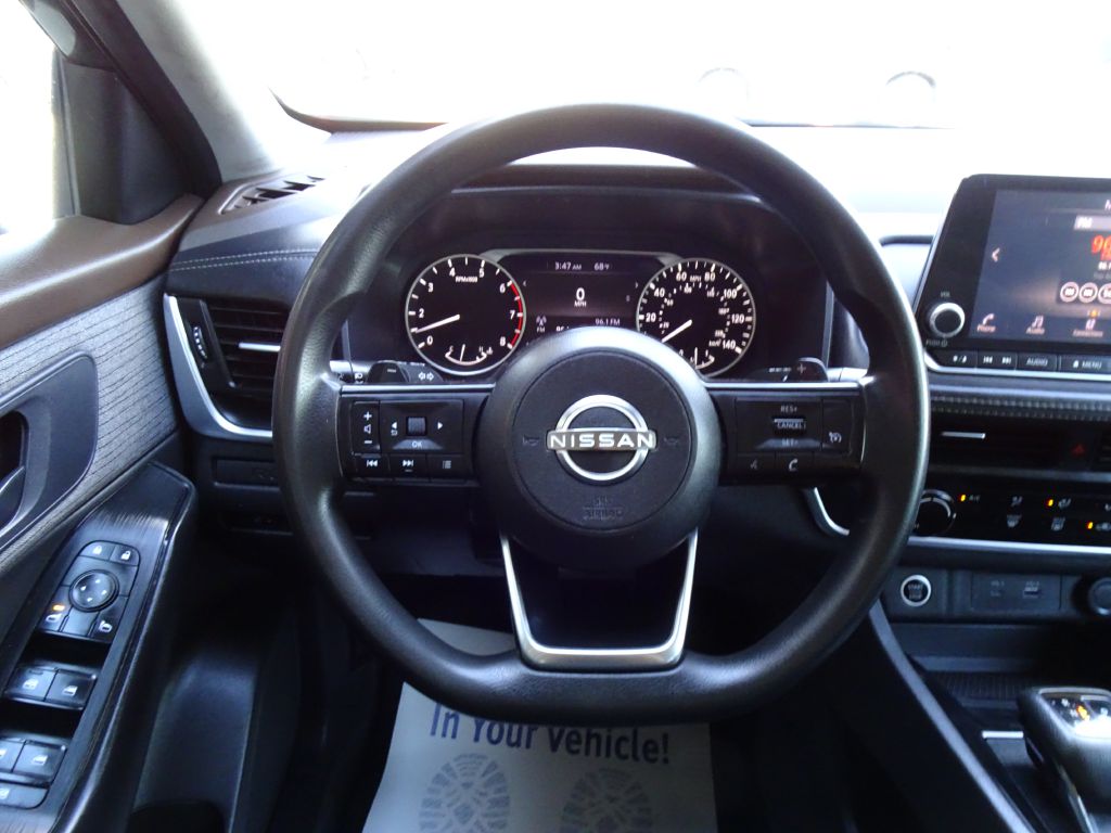 Photo 21 of this NISSAN ROGUE